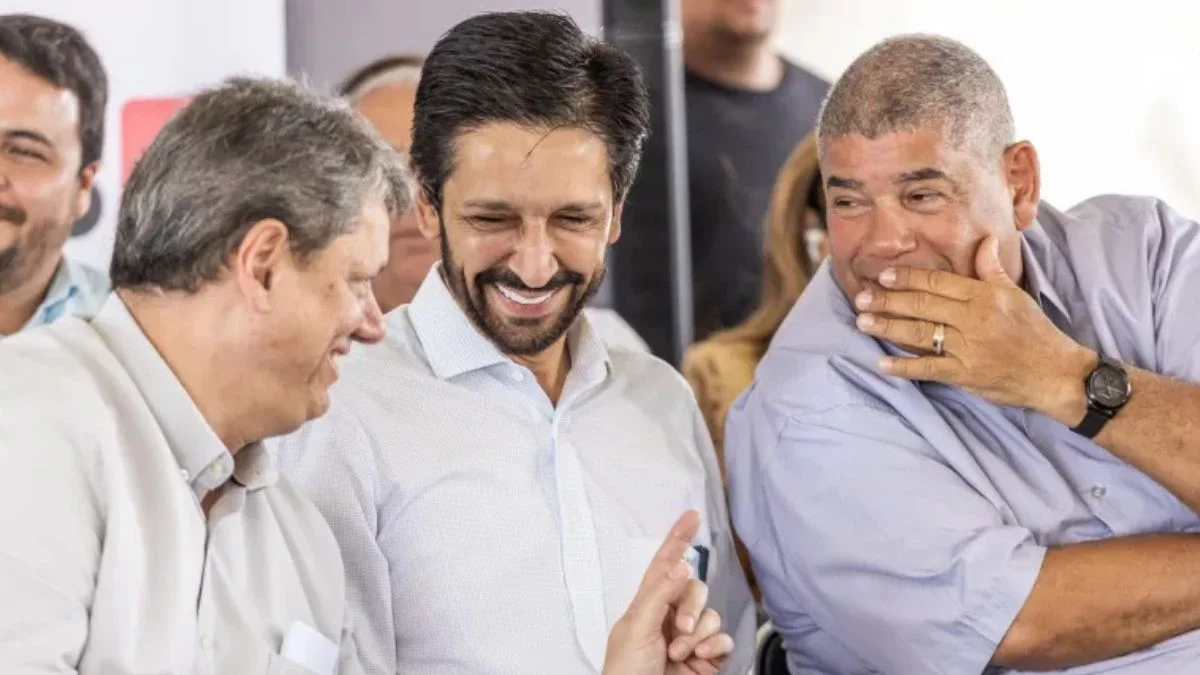 Após citar “parceria”, Tarcísio chama relação com Leite de institucional
