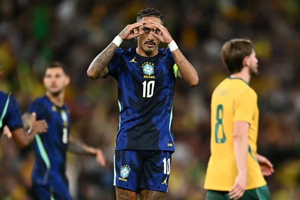 Presidente do Barcelona critica Data Fifa após lesão de Raphinha na Seleção - destaque galeria