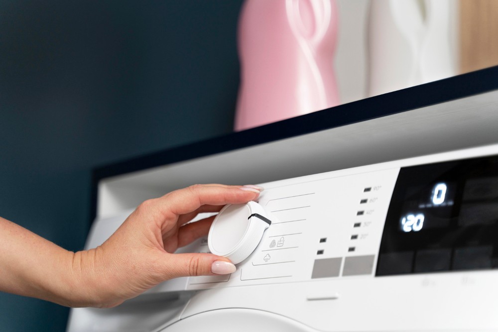 Cada programa combina movimentos, temperatura e centrifugação diferentes para atender às necessidades de cada tipo de tecido. — Foto: Reprodução/Magnific