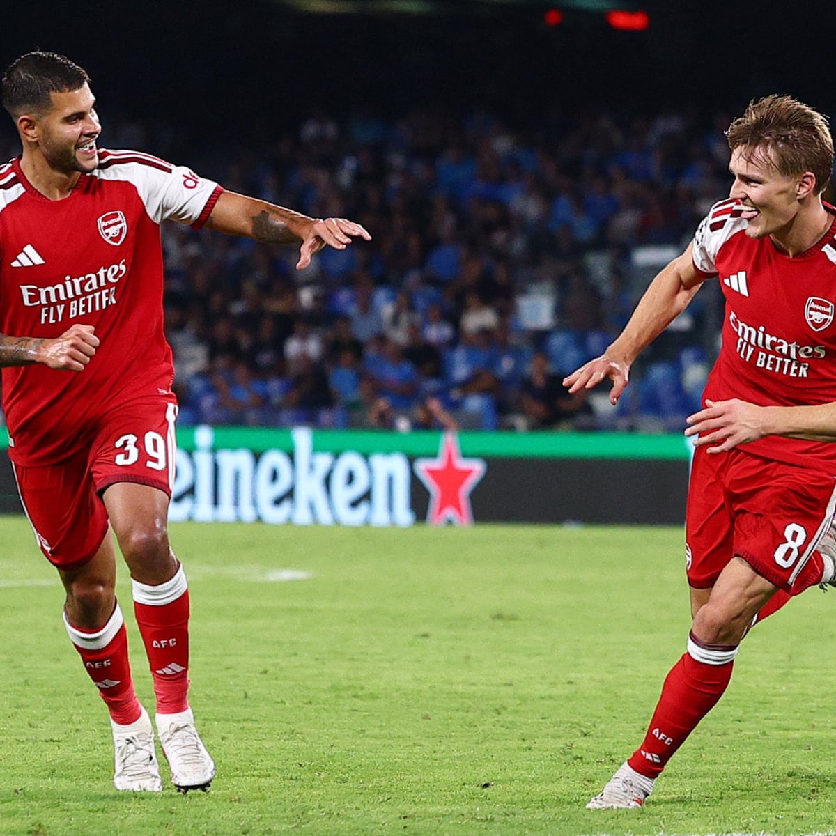 Ødegaard impressiona o Napoli enquanto o Arsenal começa a campanha da Liga dos Campeões com vitória