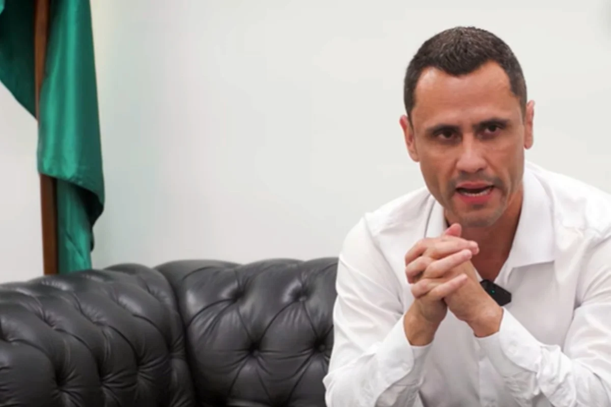 Real Time: líder em MG, Cleitinho também tem maior rejeição; veja ranking