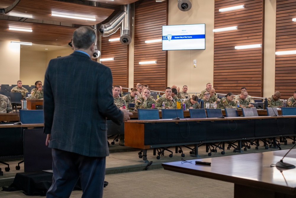 Imagem relacionada à notícia: III Corpo Armado examina a guerra moderna durante a série Russa Way of War
