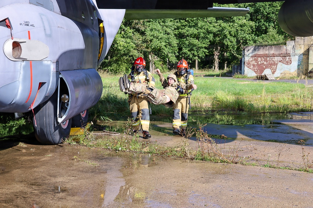 Imagem relacionada à notícia: EUA, Polacos Primeiros Responders Treinam Juntos para Cenários de Vícios em Massa