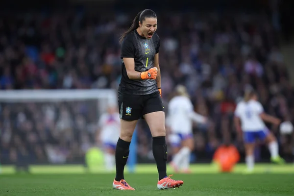 Lorena é indicada à Bola de Ouro como melhor goleira da temporada - destaque galeria