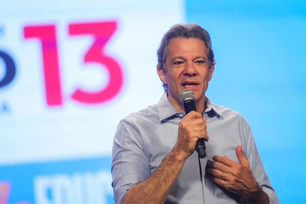 Haddad diz que "se Flávio for eleito, Vorcaro não fica mais na cadeia"