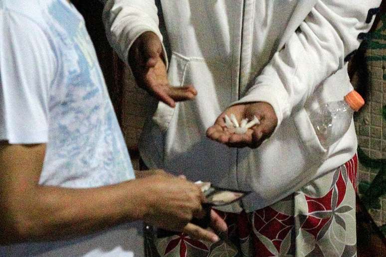 Criminalidade e o tráfico de drogas são as principais preocupações do brasileiros, segundo pesquisa AtlasIntel e Bloomberg