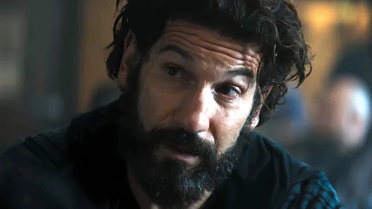 Mistura de John Wick e Jason Bourne: filme com Jon Bernthal vira febre no streaming