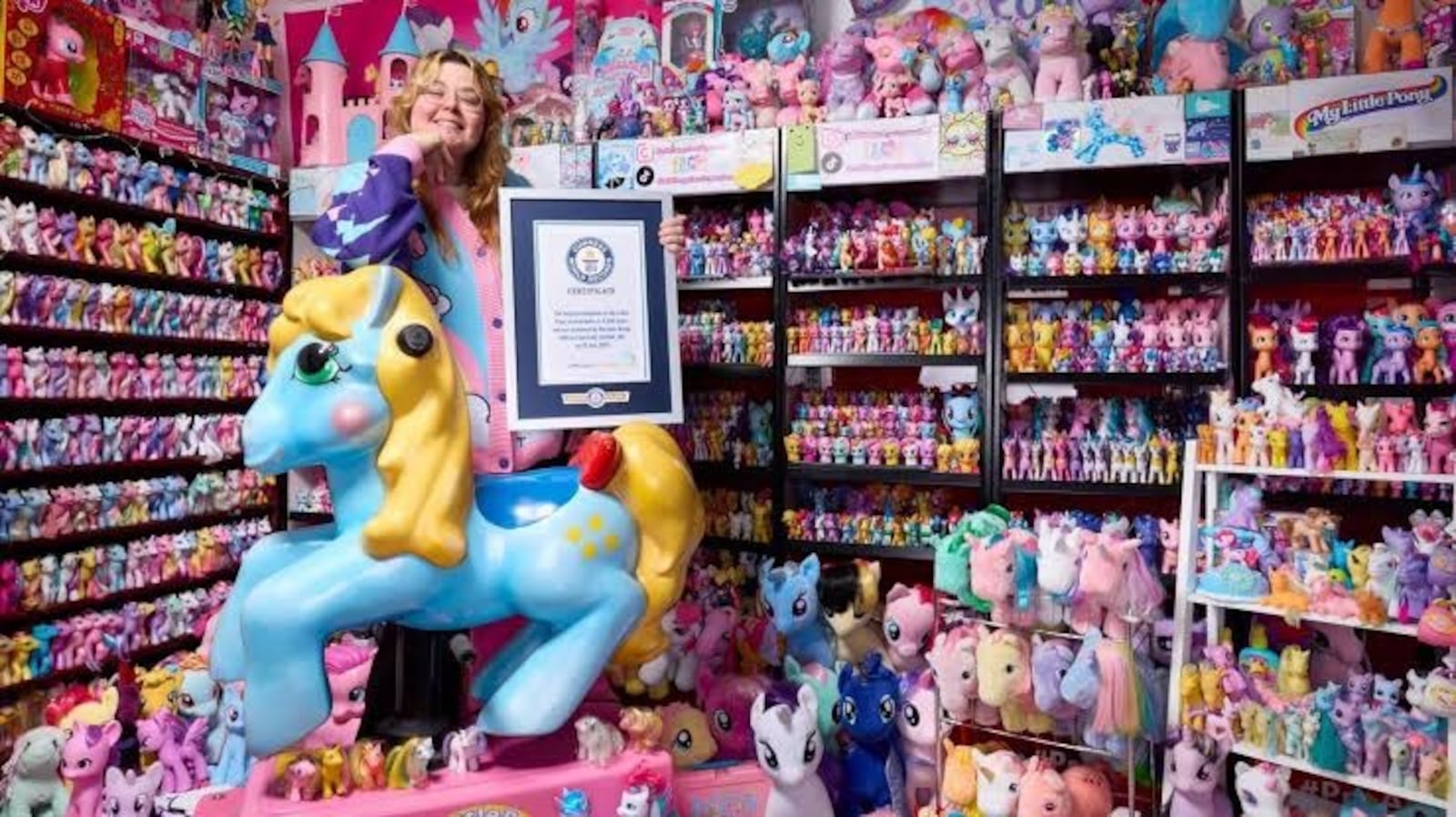 Miranda Worby se interessou pelos pôneis de brinquedo ainda na infância Reprodução/Guinness Book