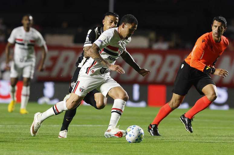 Em jogo "fundamental", São Paulo reencontra Boca Juniors após 19 anos