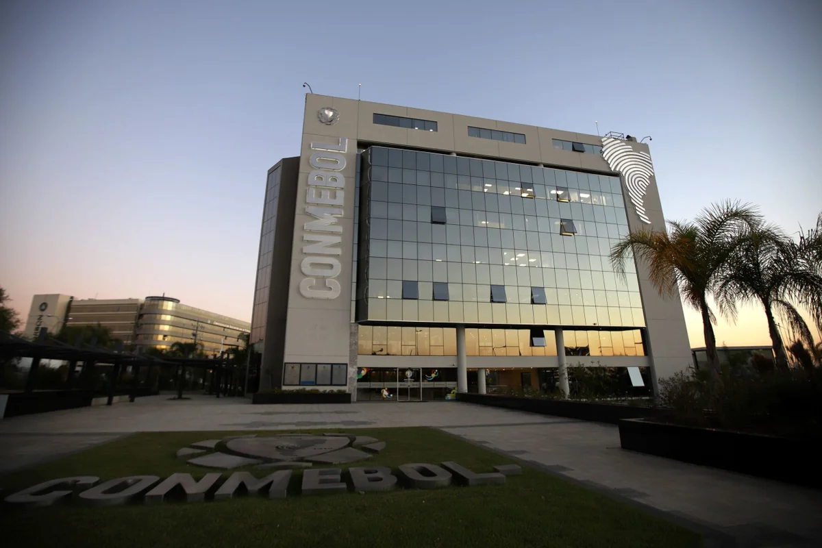 Conmebol se reúne com semifinalistas da Libertadores nesta quinta