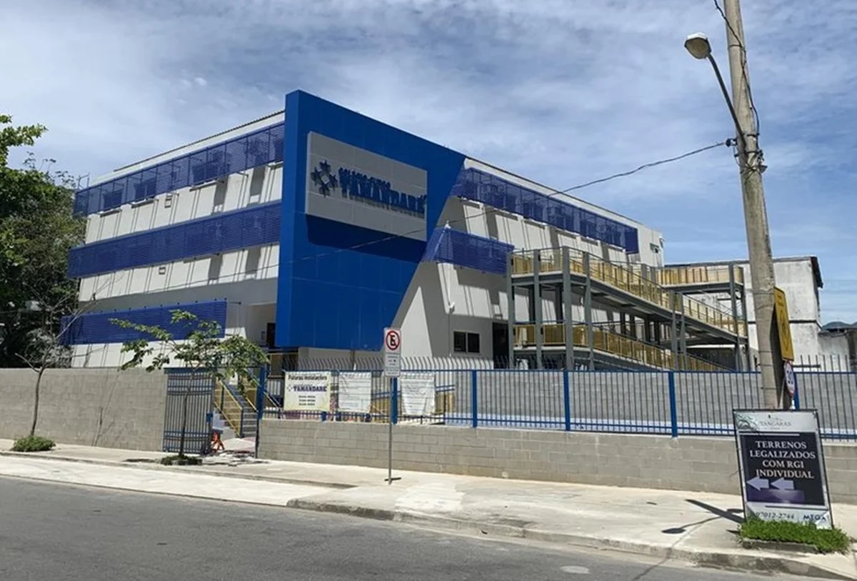 RJ: aluna repete agulha em feira de ciências e 20 buscam atendimento