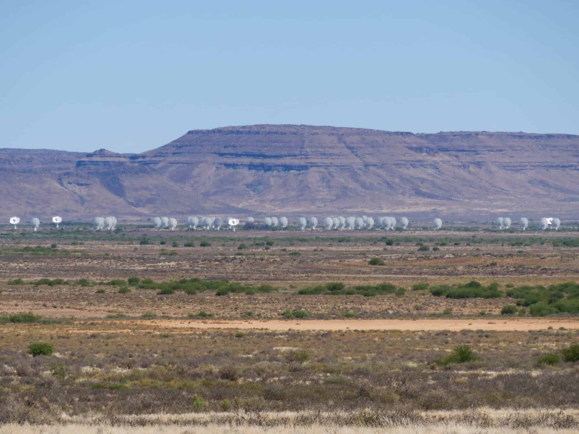Astrônomos captam sinal de rádio vindo de exoplaneta gigante pela primeira vez na história