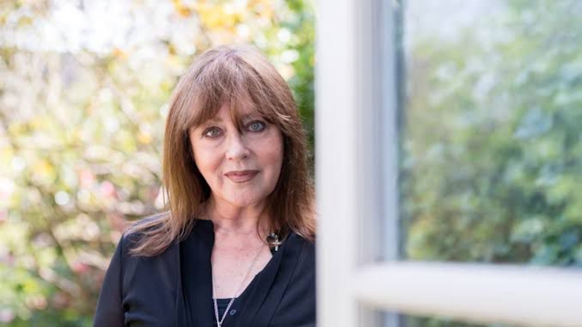 Lesley-Ann Jones, biógrafa de Freddie Mercury, cancela participação na Bienal do Livro 2026