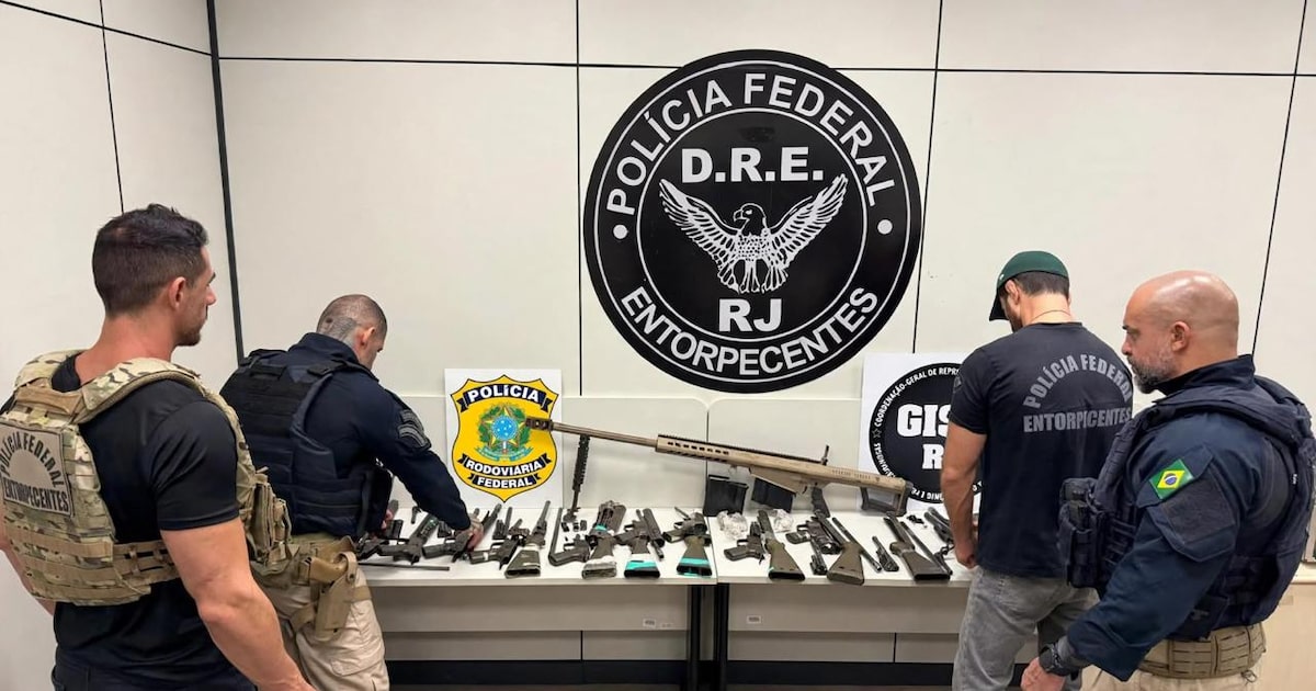 PF apreende 11 fuzis e submetralhadora a caminho do Rio; arsenal iria para facção criminosa