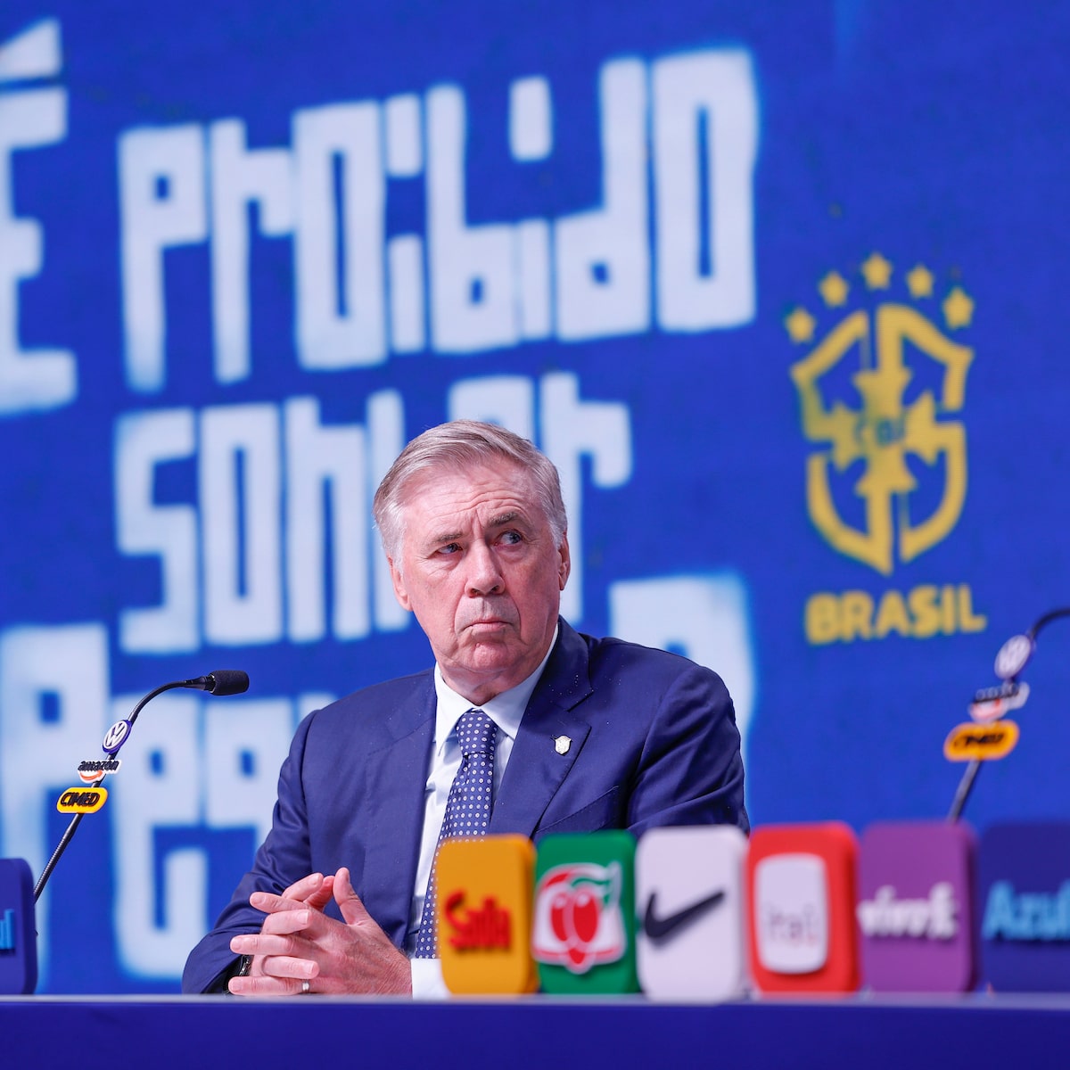 ‘Ancelotti revoluciona o Brasil’: imprensa internacional destaca convocação da seleção com novidades