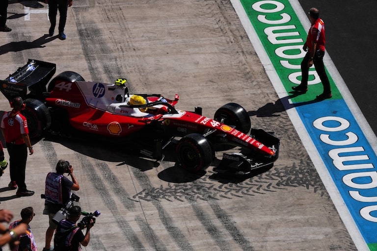 Lewis Hamilton bate no TL3 e atividades ficam paralisadas por quase 40 minutos; assista