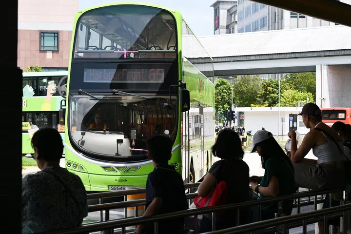A Go-Ahead intensifica o treinamento e o apoio aos motoristas de ônibus após reclamações sobre esperas mais longas em Tampines