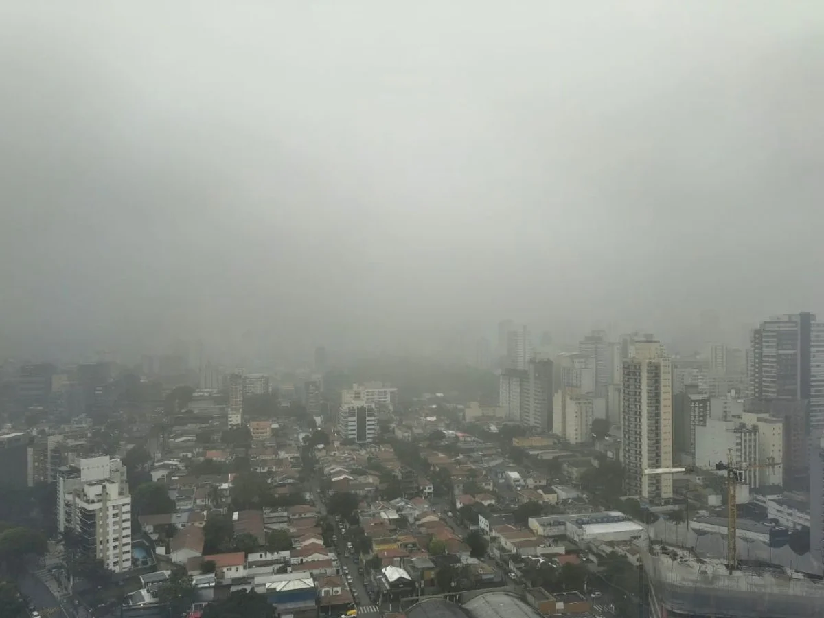 Dia vira noite e cidade de SP entra em estado de atenção para alagamentos