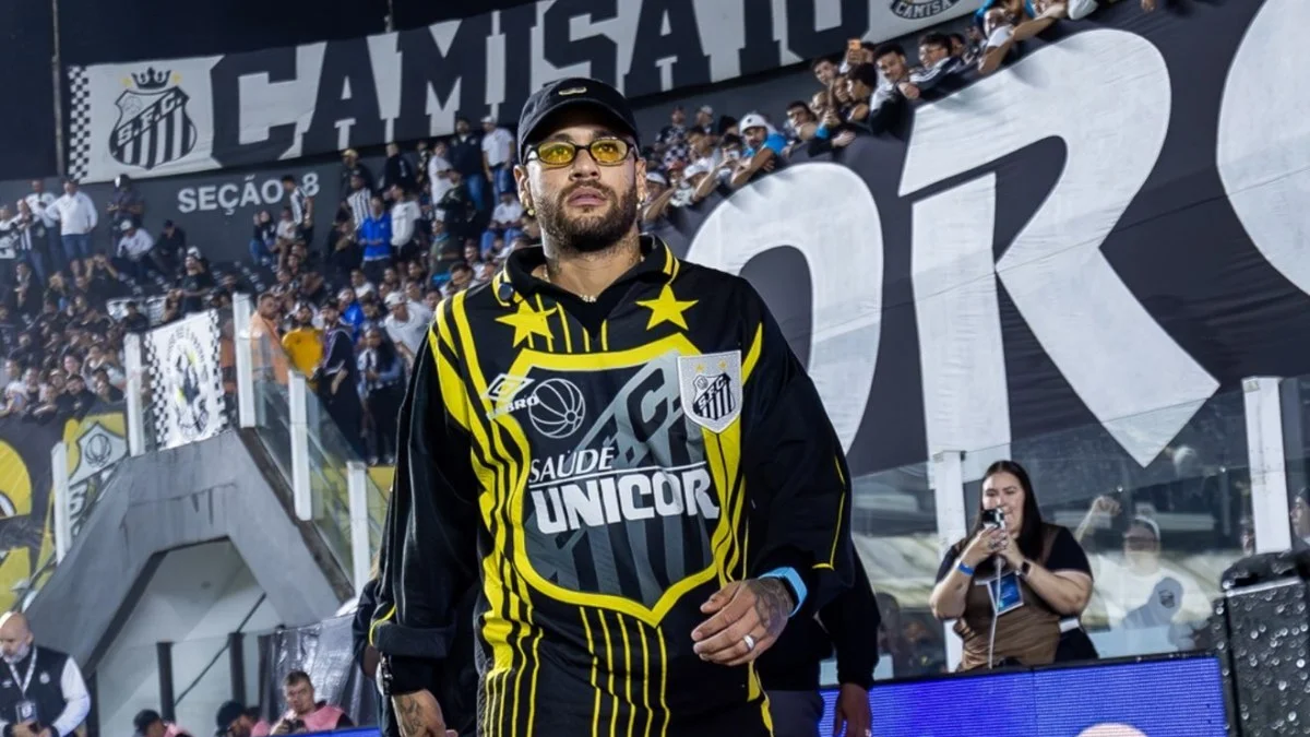 Neymar provoca torcida do Atlético-MG: "Com joelho estourado, sou melhor"