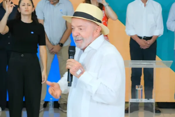 Campanha de Lula mira Mendonça em ação sobre Dark Horse e prepara reação - destaque galeria