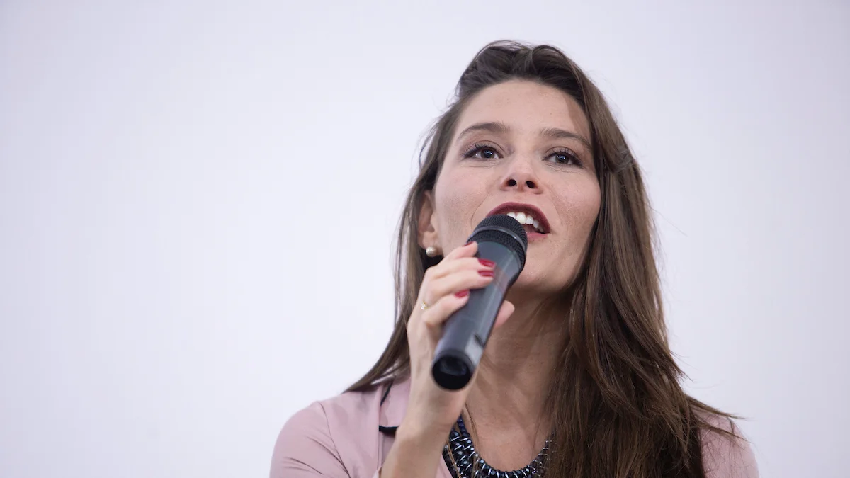 TRE-DF manda remover propaganda de candidata que fala em “Mônicas Hilton”