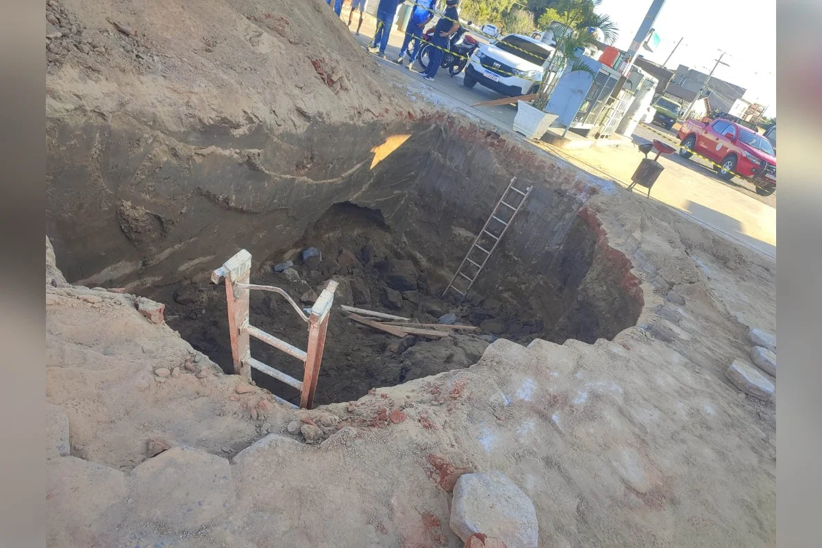 Homem de 58 anos morre após ser soterrado em obra