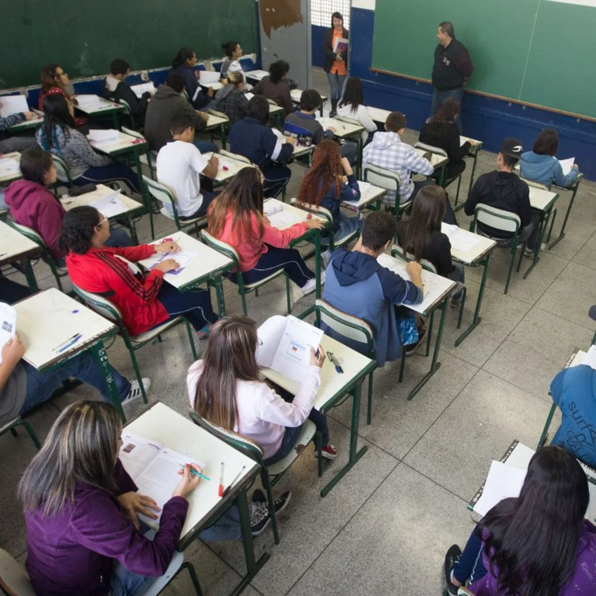 Pisa: educação brasileira segue inferior à de outros países, mas melhora