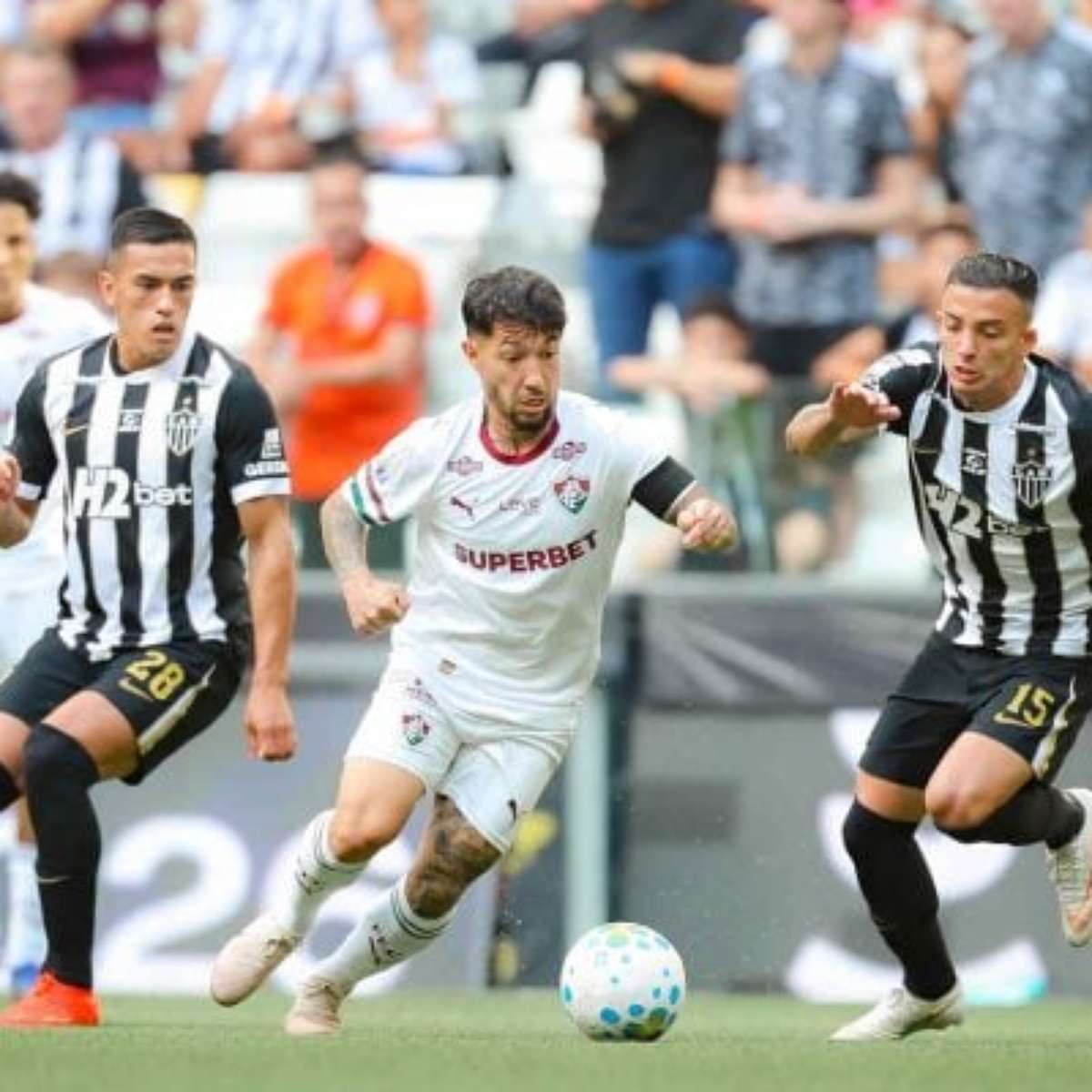 Atlético deslancha no segundo tempo e derrota o Fluminense