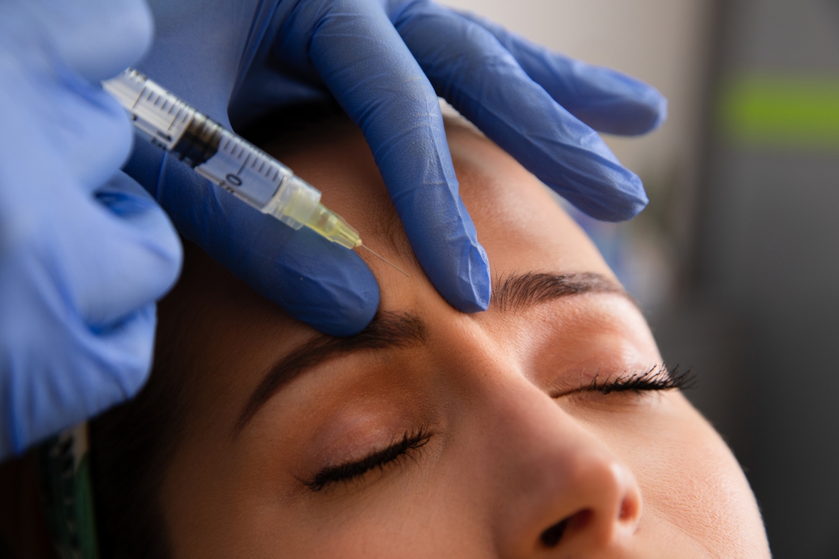 Virginia faz 31 aplicações de botox na cabeça; médica explica procedimento