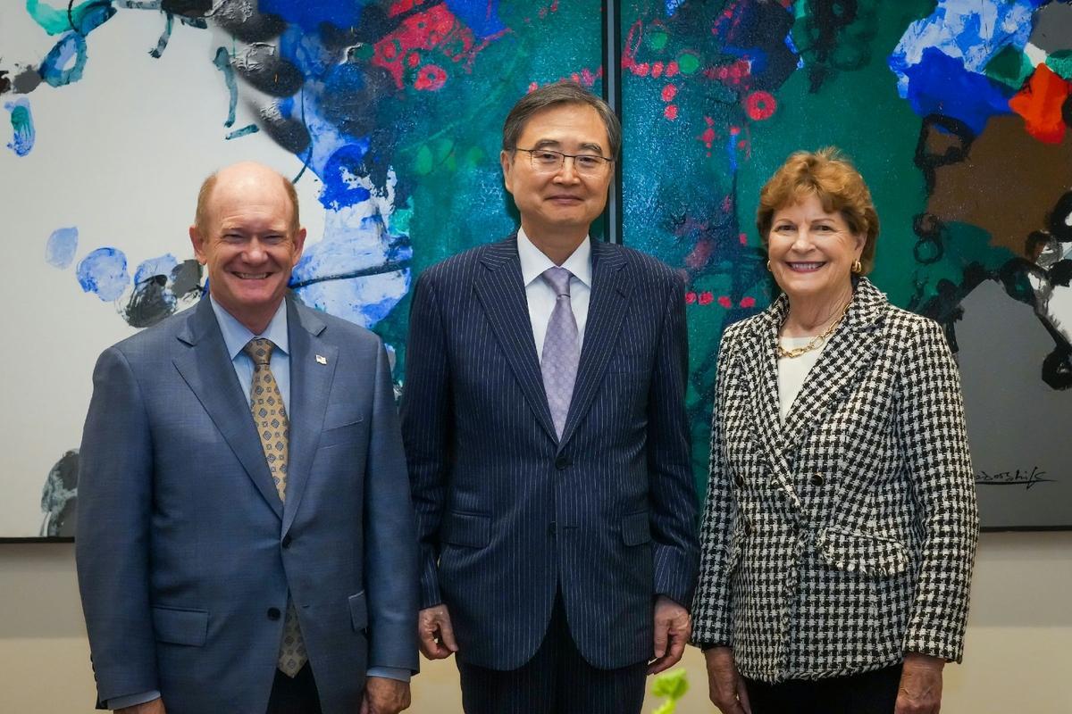 O ministro das Relações Exteriores Cho reuniu-se com senadores dos EUA para discutir a aliança e questões relacionadas à Península Coreana