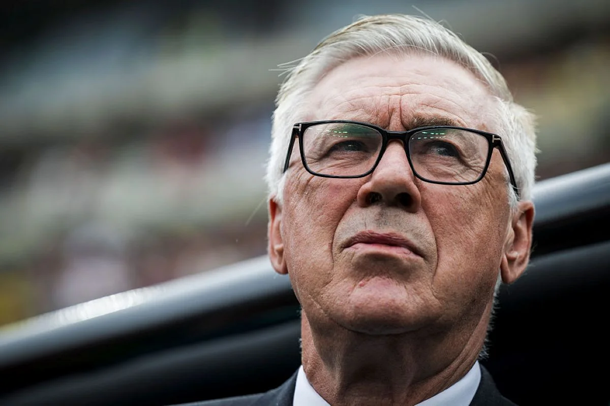 "Precisamos preparar uma nova geração", diz Ancelotti em coletiva