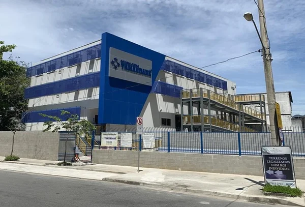 RJ: aluna repete agulha em feira de ciências e 20 buscam atendimento