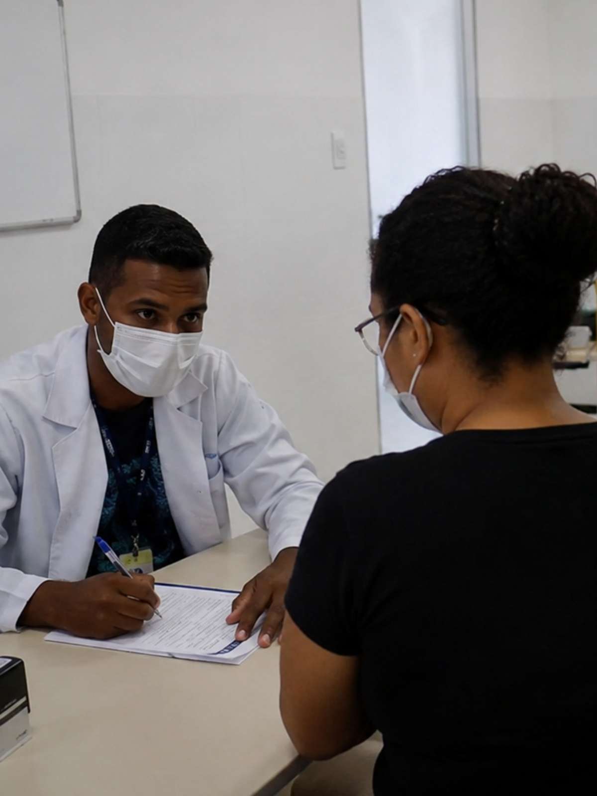 Propostas para modernizar o SUS são boas, mas enfrentam desafio básico, alerta especialistas