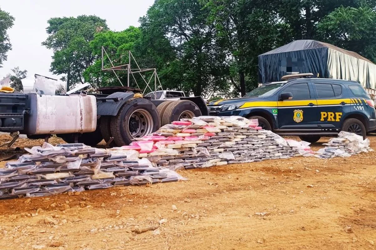 Imagem da matéria: PRF localiza 300 quilos de cocaína em tanque de caminhão no interior do MS