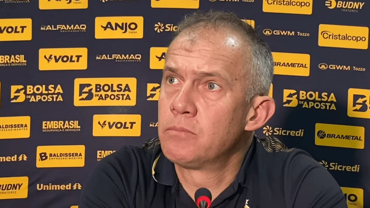 Internacional contrata o técnico Eduardo Baptista, ex-Criciúma