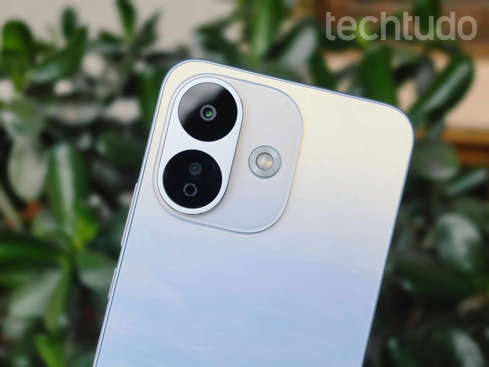 No Redmi Note 17 Pro, câmera de 50 MP substitui a câmera de 200 MP do antecessor — Foto: Ana Loubak/TechTudo