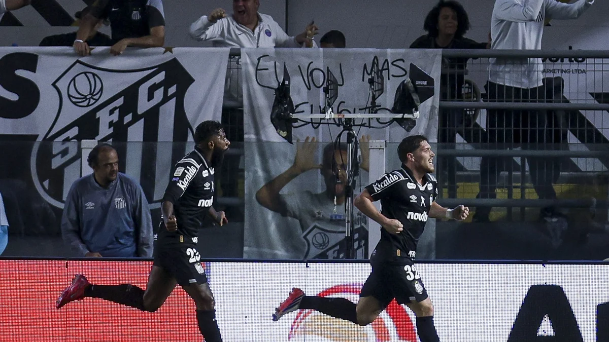 Santos derrota Cruzeiro e chega à terceira vitória seguida no Brasileirão