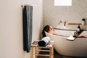 Colocar vinagre antes de fritar ovo: nutri revela benefícios da técnica