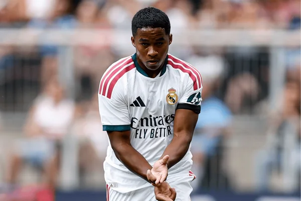 Endrick é alvo do Milan para a próxima janela de transferências - destaque galeria