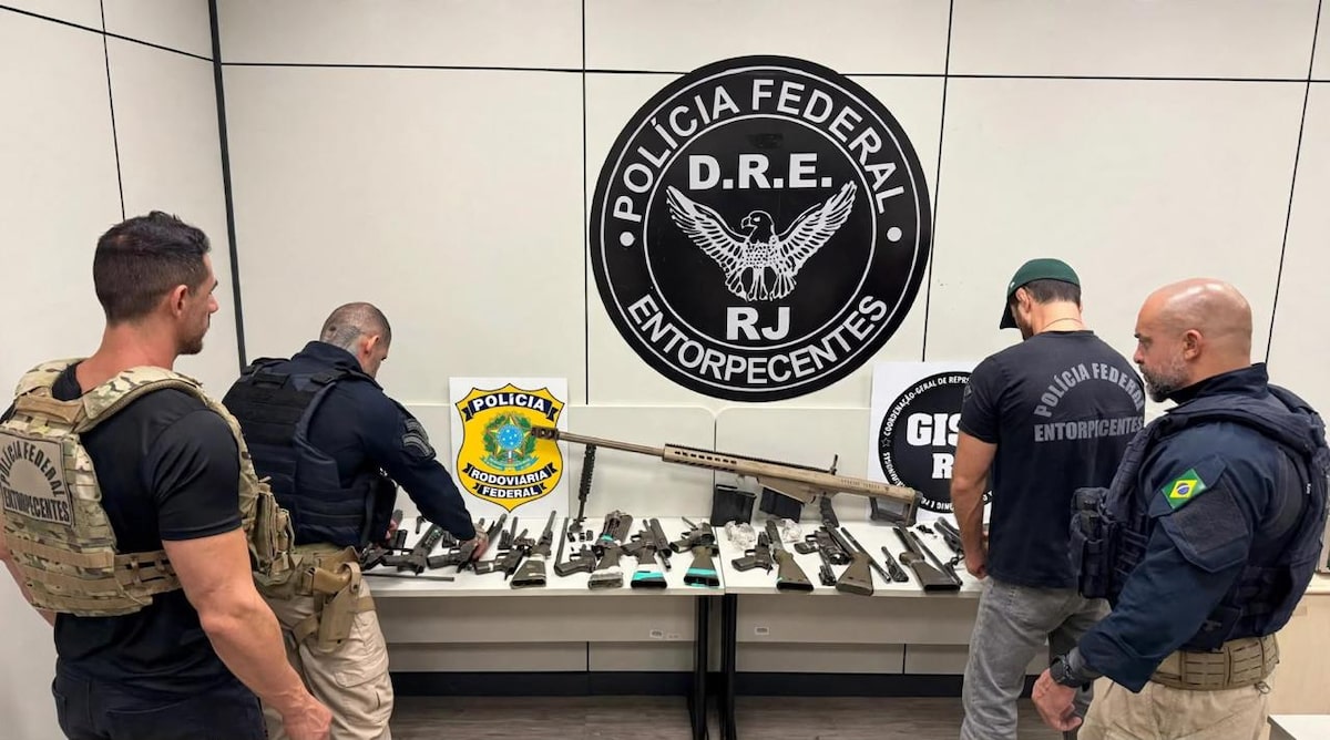 PF apreende 11 fuzis e submetralhadora a caminho do Rio; arsenal iria para facção criminosa