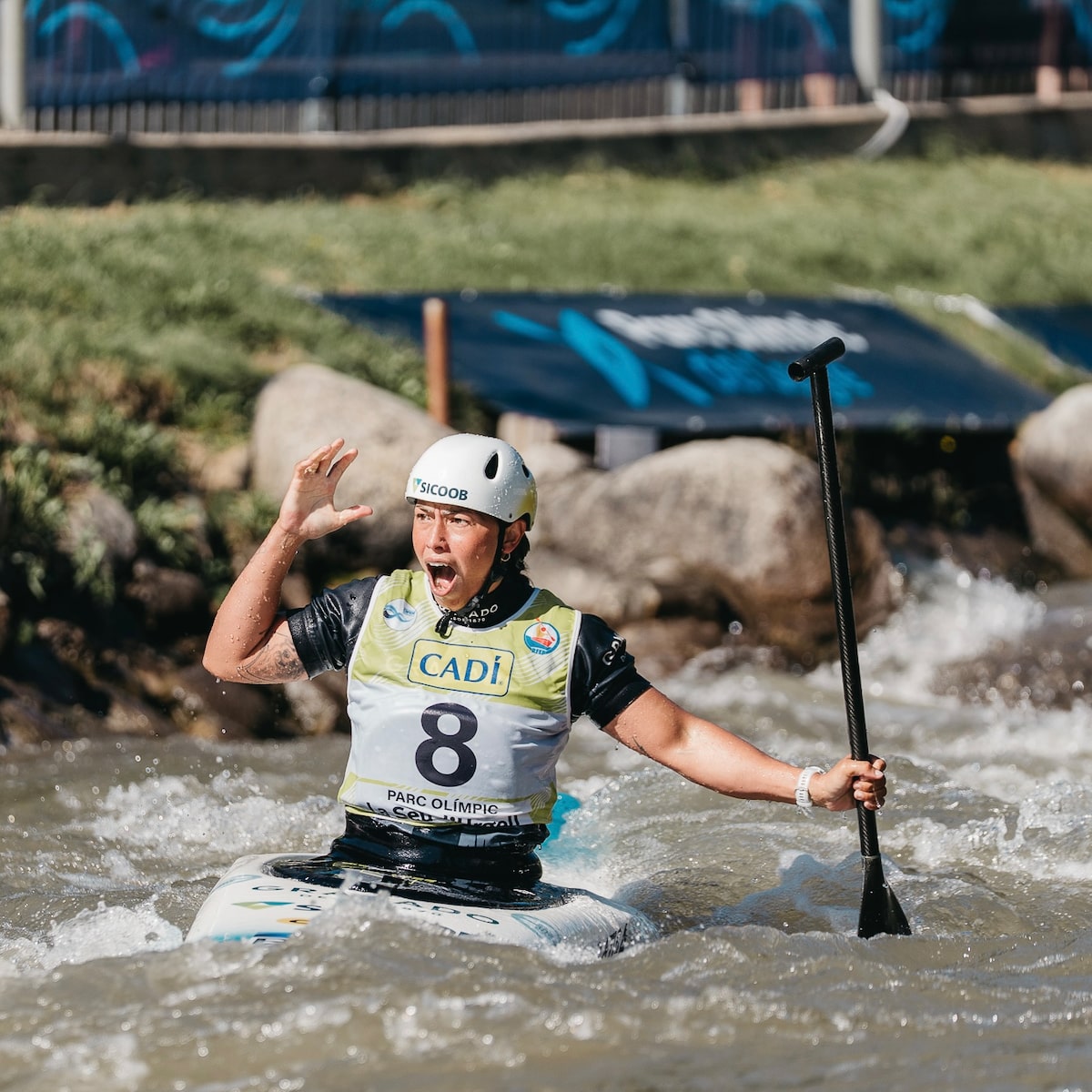 Ana Sátila conquista medalha de ouro na Copa do Mundo de canoagem slalom