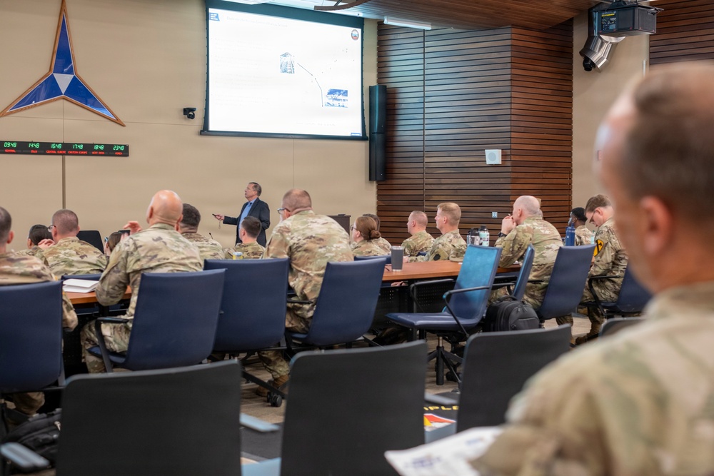 Imagem relacionada à notícia: III Corpo Armado examina a guerra moderna durante a série Russa Way of War
