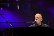 Imagem da matéria: Billy Joel revela cirurgia cerebral após diagnóstico de condição rara