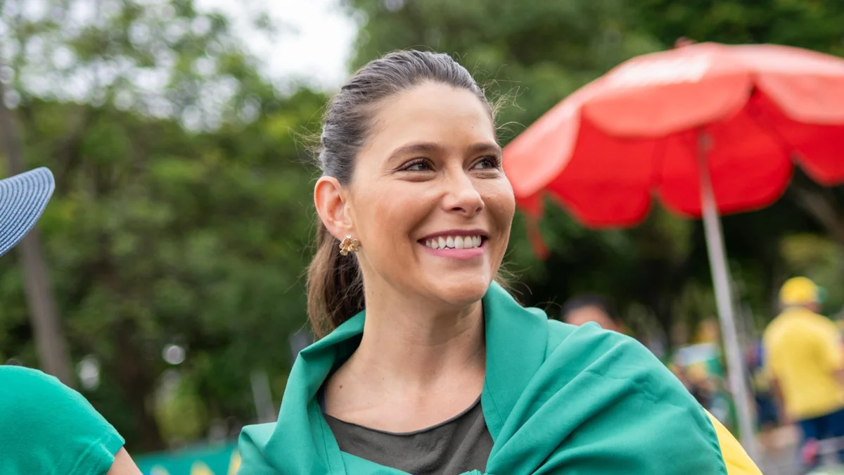 TRE-DF manda remover propaganda de candidata que fala em “Mônicas Hilton”