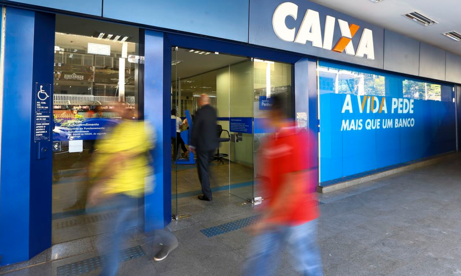 As ag&ecirc;ncias f&iacute;sicas da Caixa est&atilde;o fechadas, mas clientes podem ir a lot&eacute;ricas