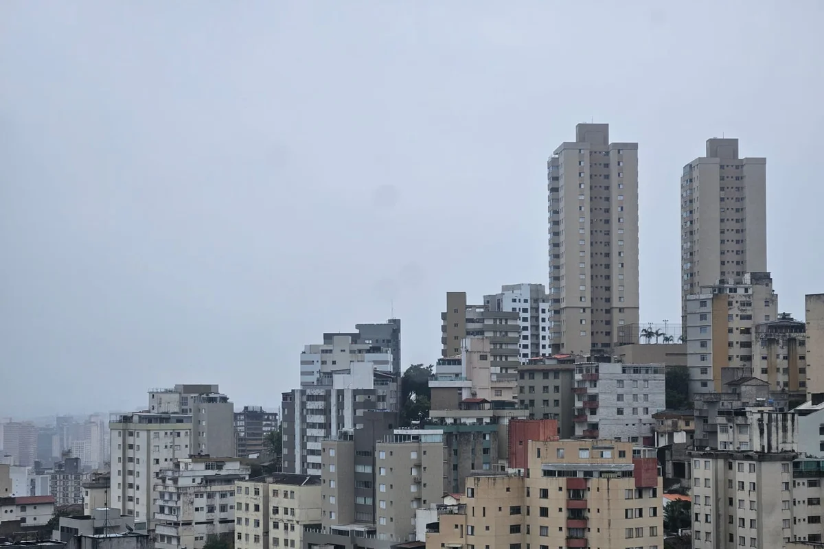 BH tem previsão de chuva e raios nesta quinta; máxima chega a 30 °C