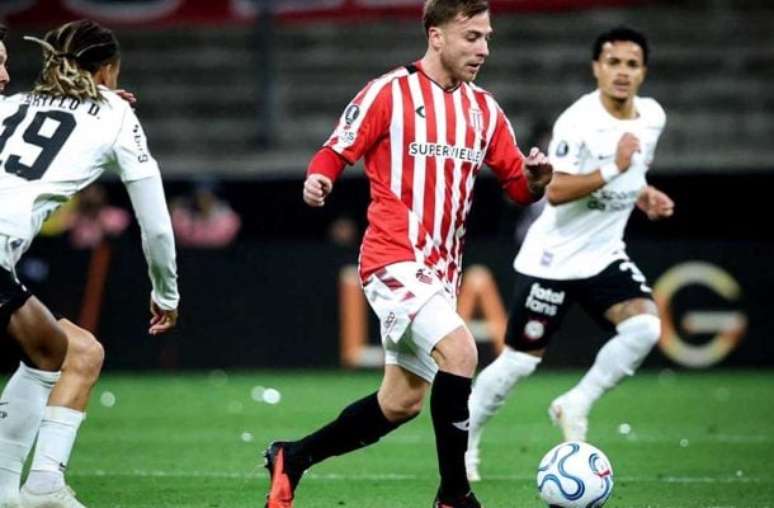 Com pênalti perdido no fim, Corinthians é eliminado da Libertadores