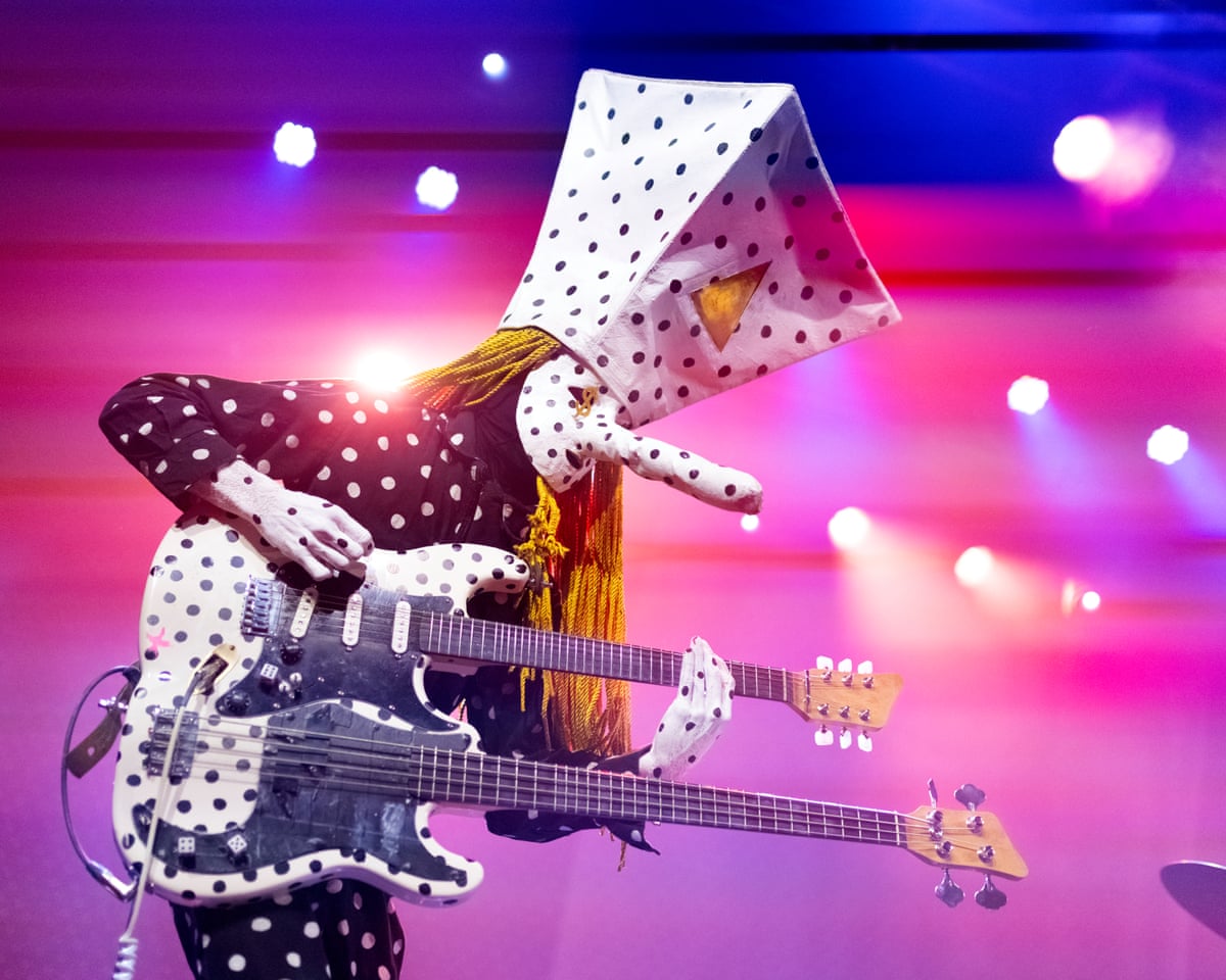 Revisão da Angine de Poitrine – domínio matemático e mentalmente impressionante do duo freaky do Quebec