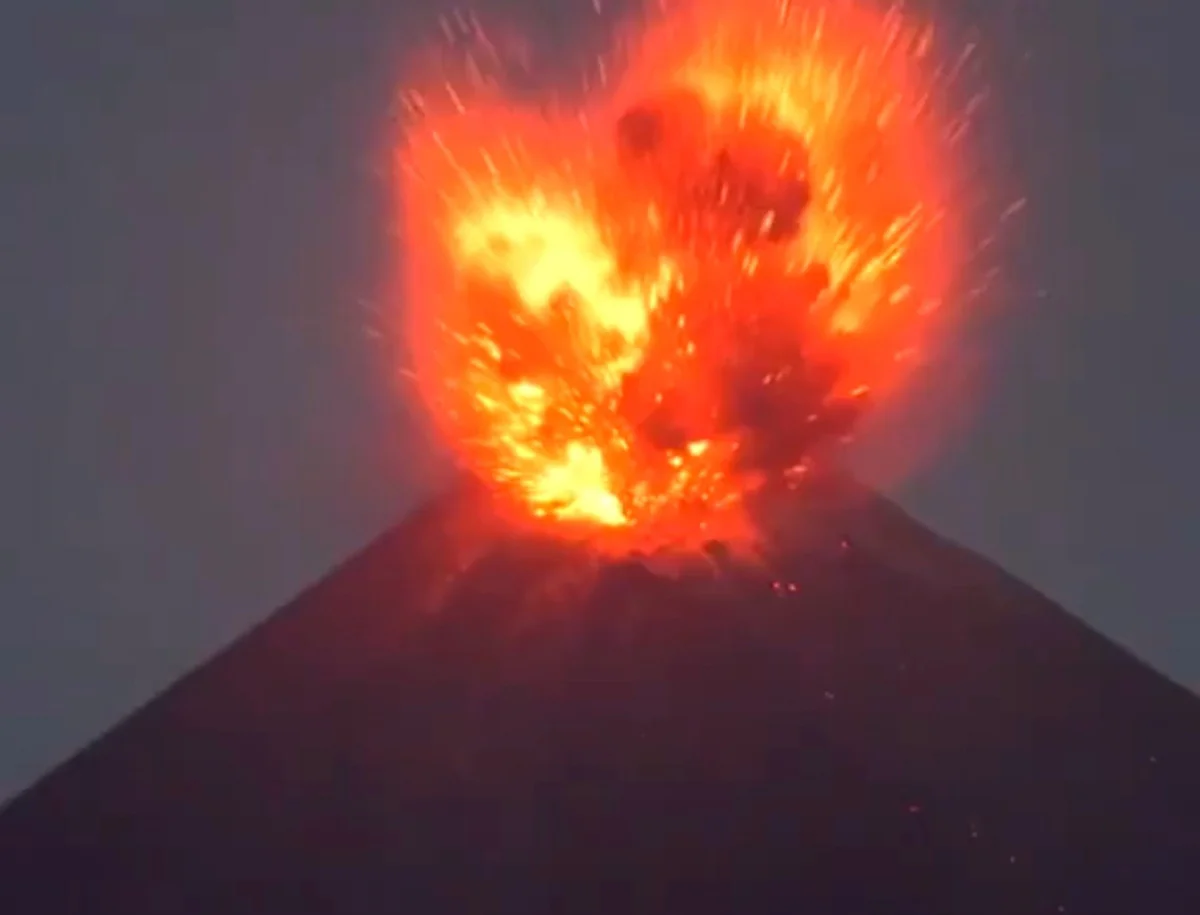 Vulcão Anak Krakatau