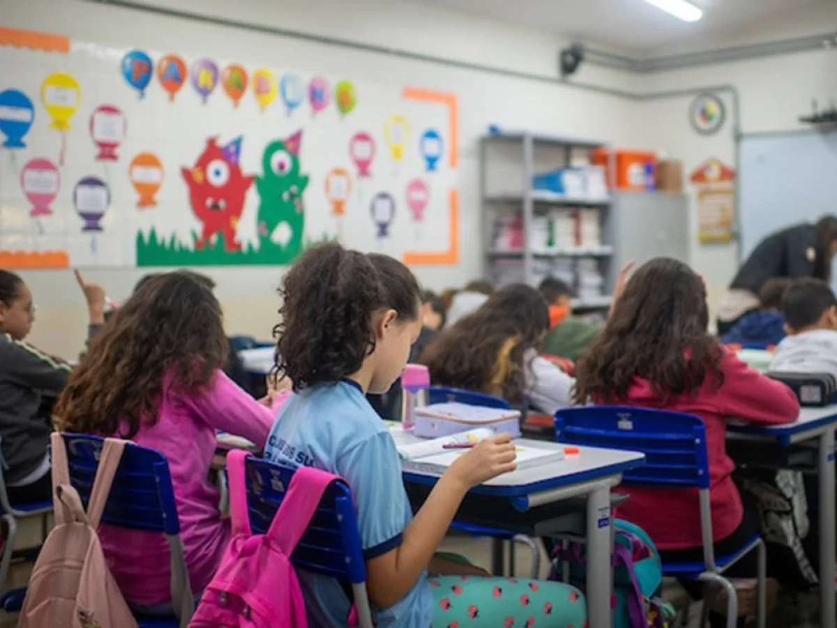 Escolas de ensino especial do DF ganham mutirão com serviços de DNA e RG